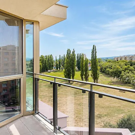 Apartamento 2 With Ac, Vienna Gate 4 *