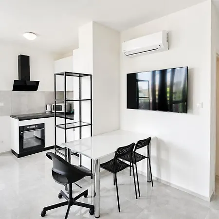 Apartamento 2 With Ac, Vienna Gate 4