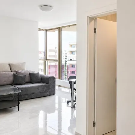 2 With Ac, Vienna Gate 4 Apartamento *